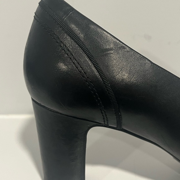 Clarks Women's Leather Artisan Tamryn Cider Pump β Size 9 Classic & Comfortable - Picture 12 of 16